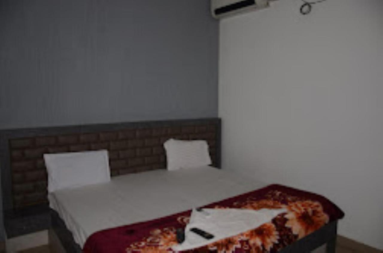 Hotel Rajawat , Madhya Pradesh Vidisha エクステリア 写真